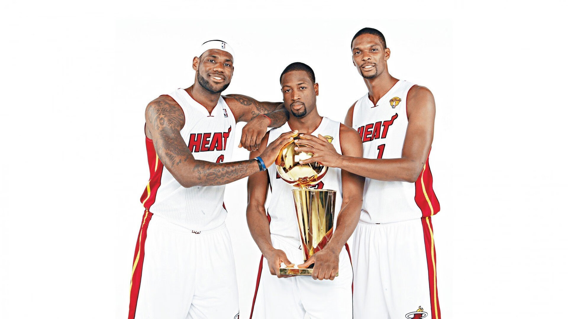 星空娱乐官方下载-东契奇291110湖人三连胜!里夫斯2611布朗尼空接暴扣维金斯159,东契奇42分pk库里57分