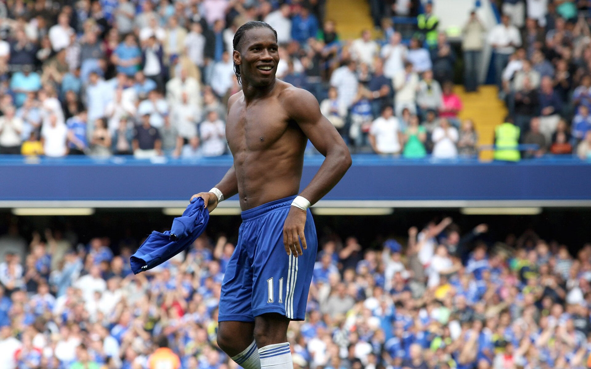 星空娱乐-球员家属日活动增强球队凝聚力与归属感，球迷家属